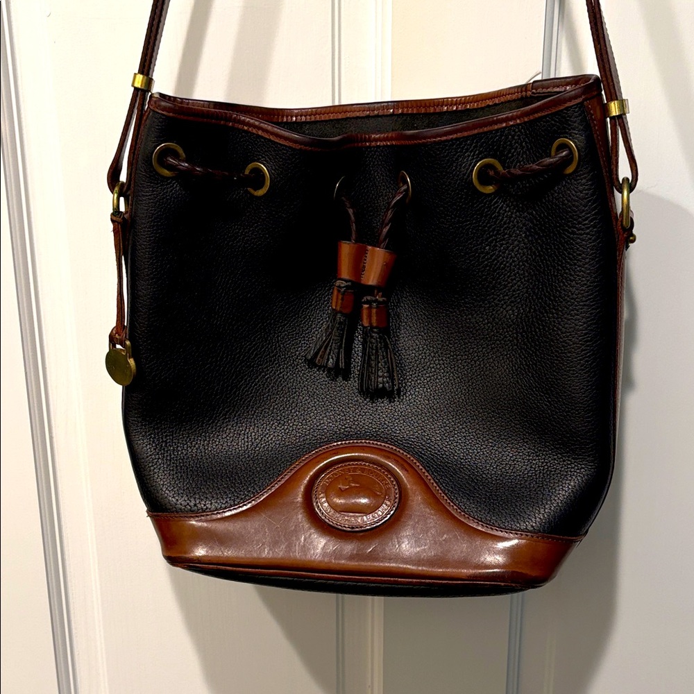 Vintage Dooney & Bourke All-Weather Leather drawstring bucket bag